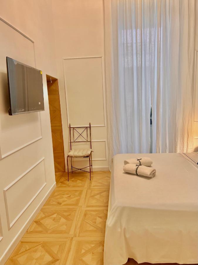 Fiorentine Relais Napoli Bagian luar foto